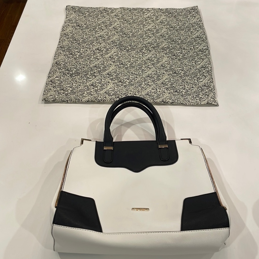 Structured black and white tote by Rebecca Minkoff, great condition, 14x10”